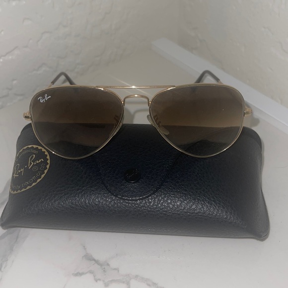 Aviator Ray-ban Sunglasses - Picture 2 of 4